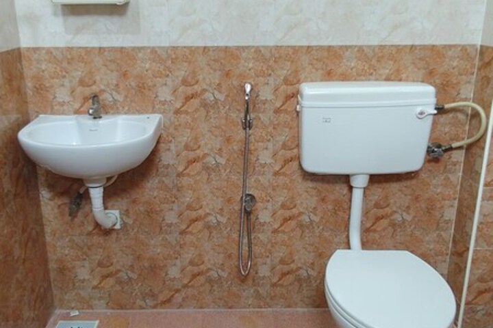 Room 16 of 22