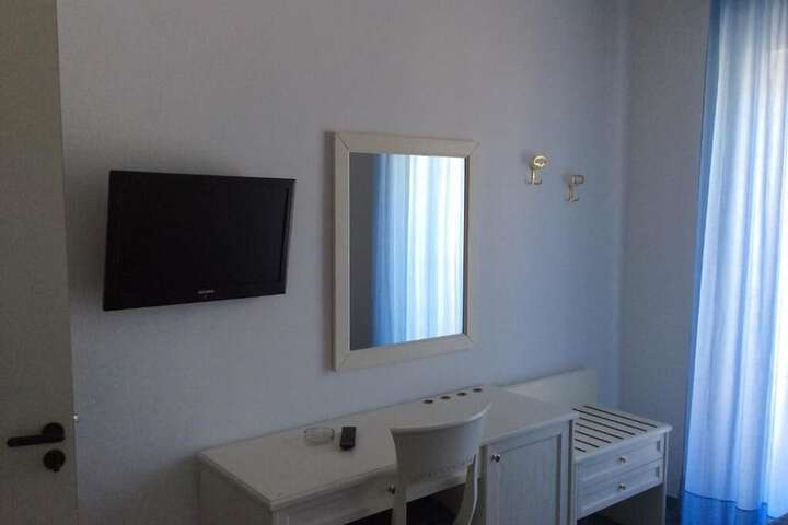 Room 16 of 61