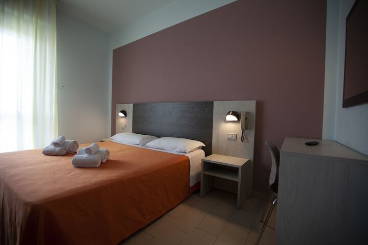 Room 5 of 34