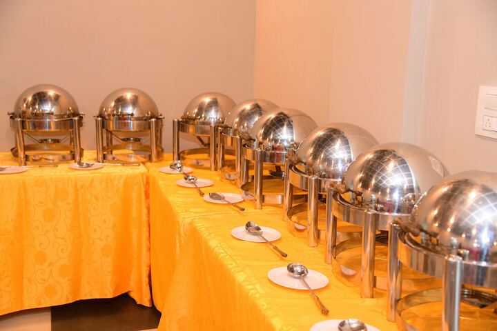 Dining 11 of 34
