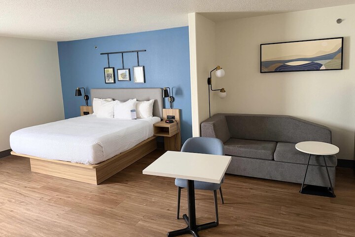 Room 54 of 112