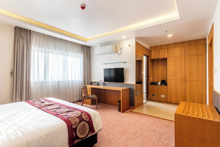 Room 14 of 126