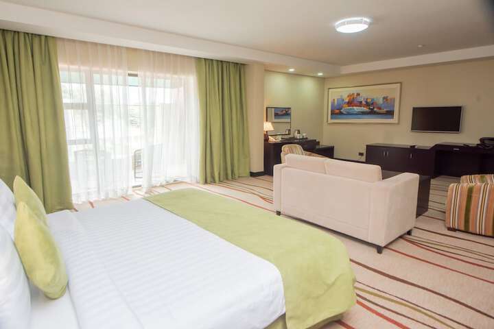 Room 14 of 43