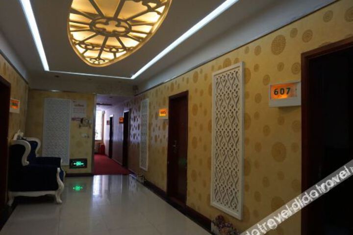 Hotel Interior 6 of 18