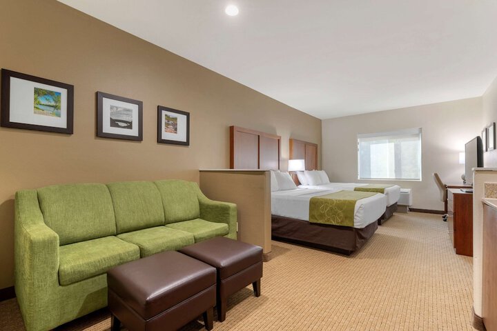 1 King Bed Suite (13 of 16)