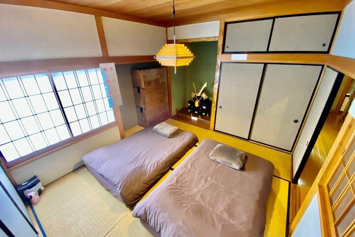Room 3 of 33