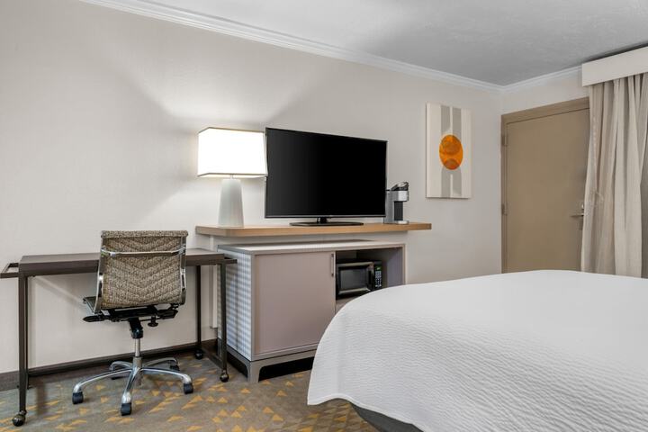 Room 46 of 101