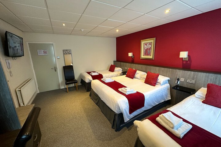 Room 10 of 26