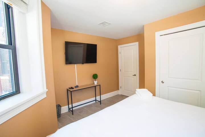 Room 5 of 27