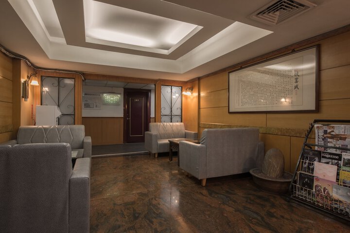 Business Center 19 of 21