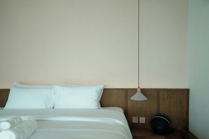 Room 32 of 66