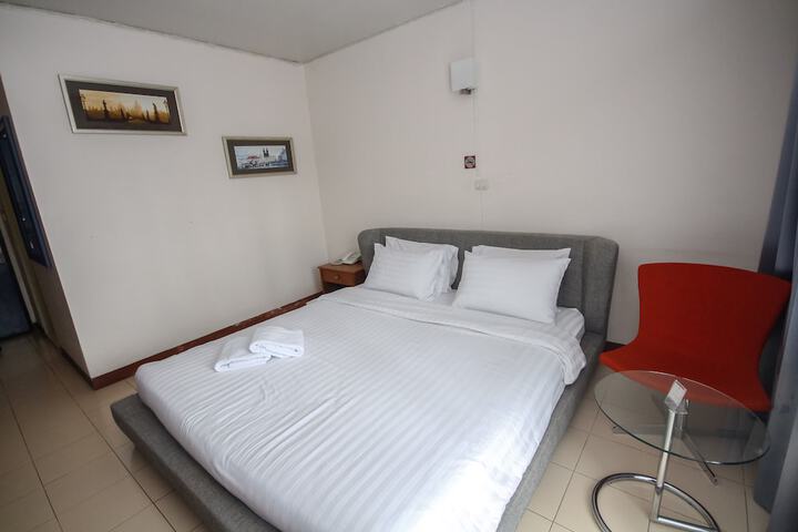 Room 17 of 61