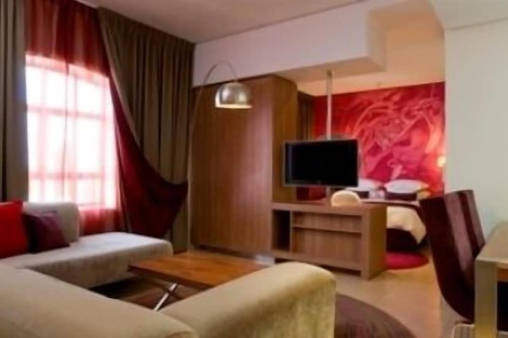 Room 28 of 47