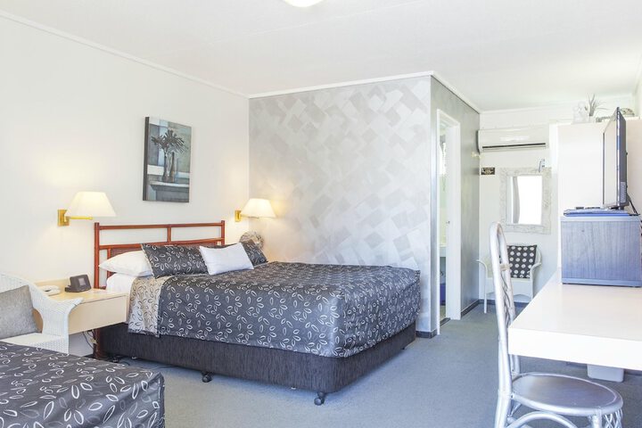 Room 3 of 13