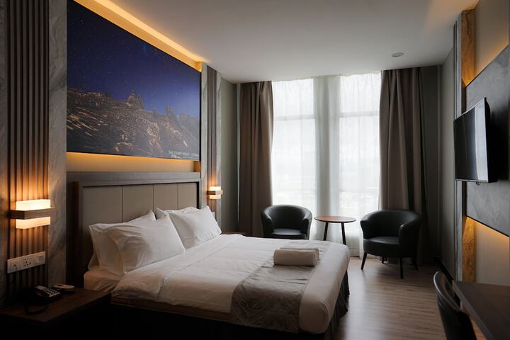 Room 28 of 60