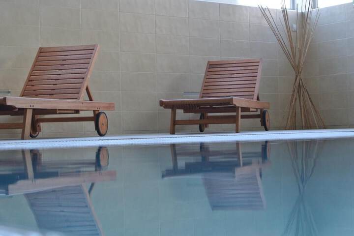 Pool 37 of 68