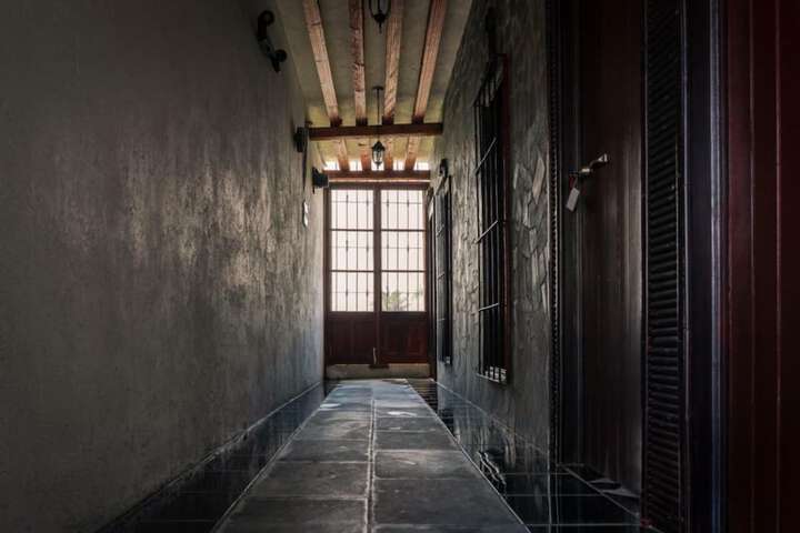 Ballroom/Hall 24 of 27