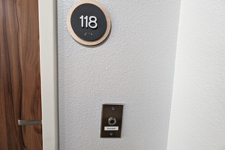 Room 5 of 63