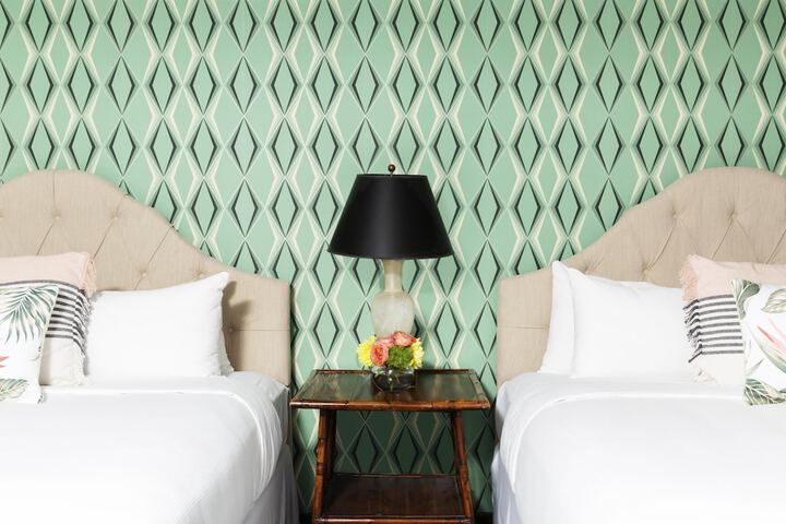 Room 93 of 279