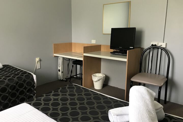 Room 83 of 152