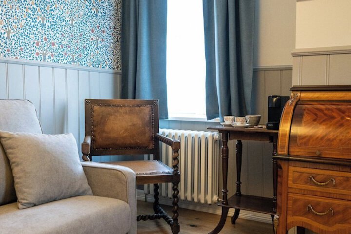 Room 72 of 179