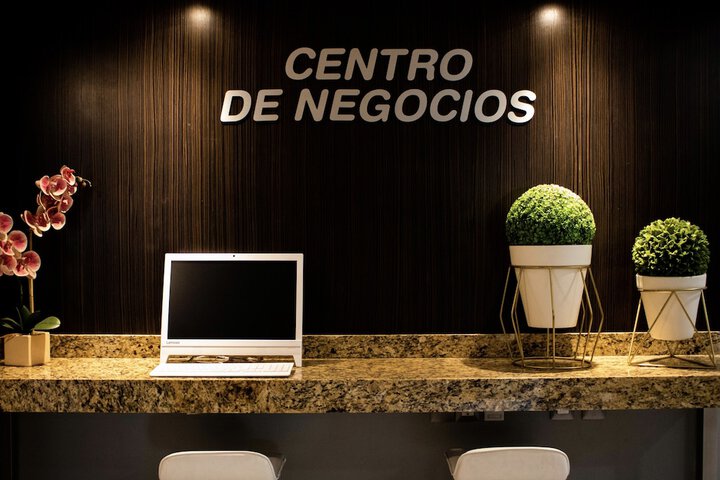 Business Center 55 of 63