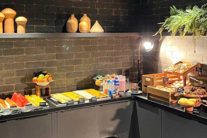 Dining 26 of 36