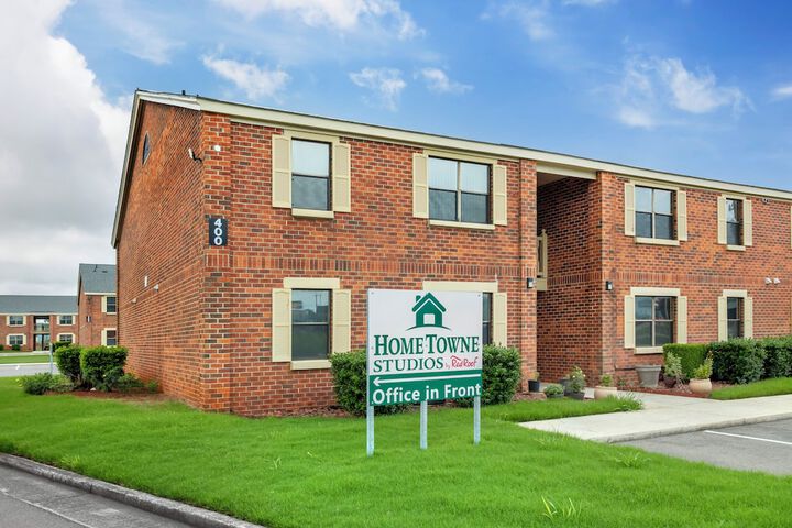 Image of HomeTowne Studios by Red Roof Huntsville - Madison