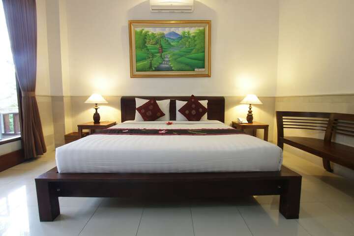 Room 76 of 213