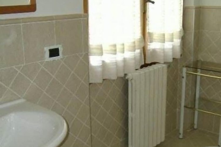 Room 14 of 61