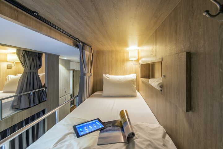 Room 13 of 65