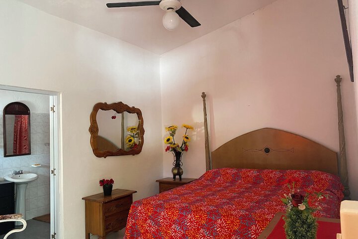 Room 18 of 132