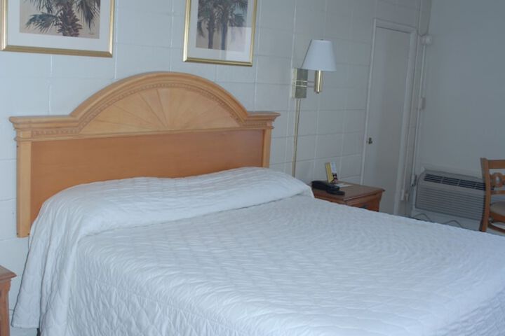 Room 16 of 43