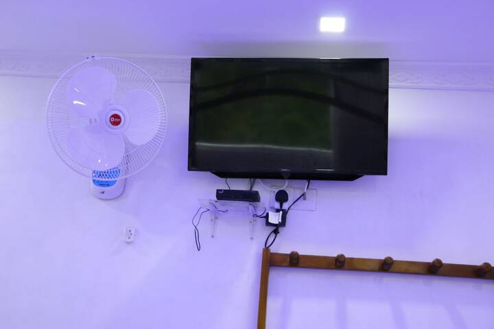 Room 6 of 67
