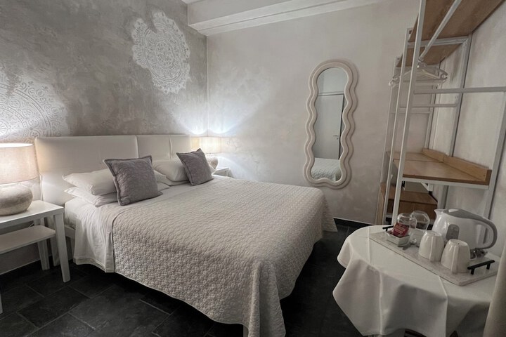 Room 68 of 183