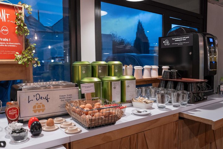 Breakfast area