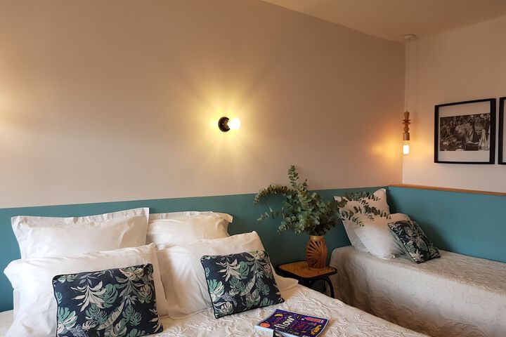 Room 12 of 32
