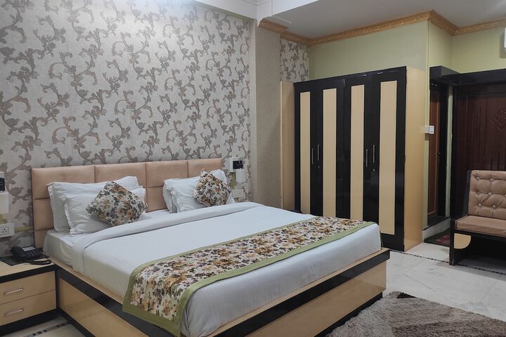 Room 10 of 55