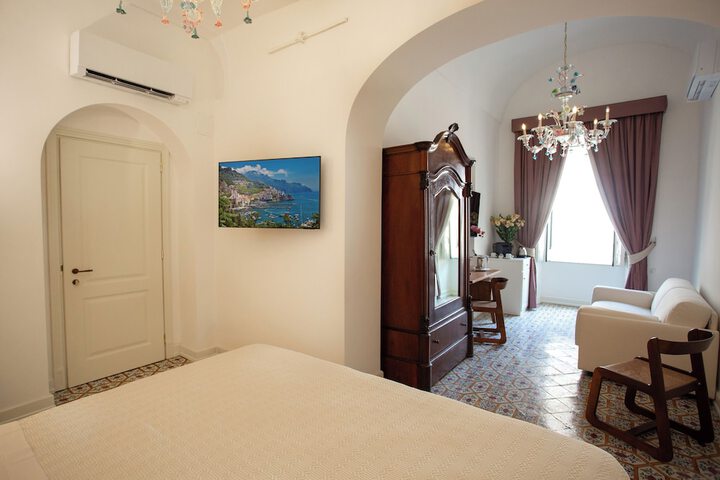 Room 44 of 164