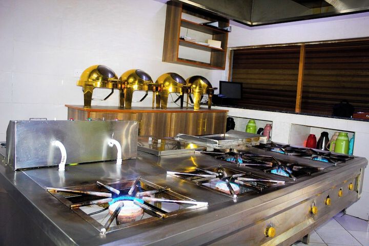 Dining 6 of 40