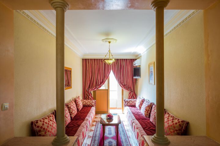 Room 4 of 34