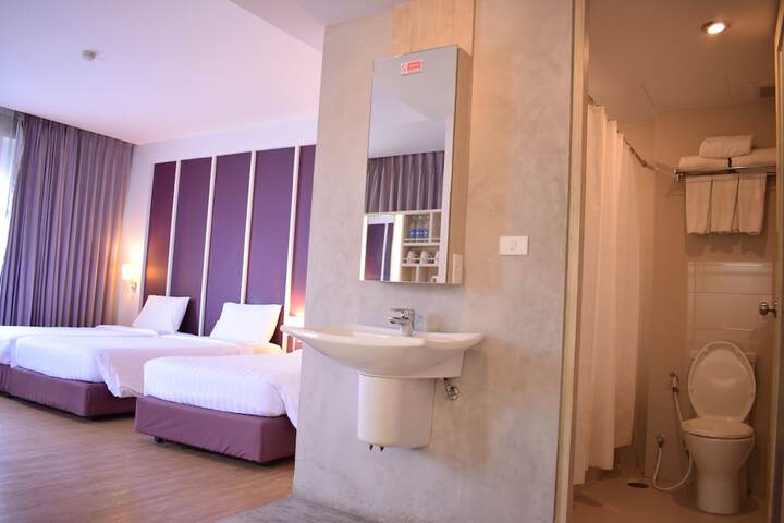 Room 31 of 100