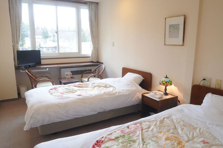 Room 7 of 34