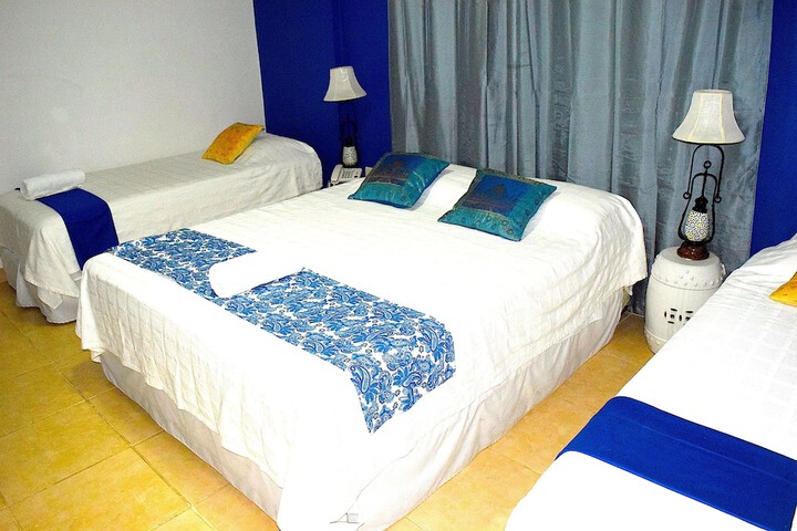 Room 9 of 35