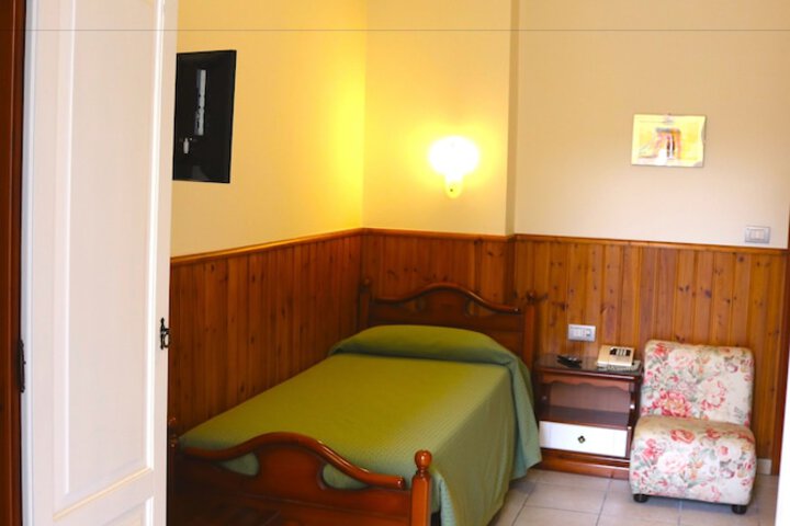 Room 23 of 63