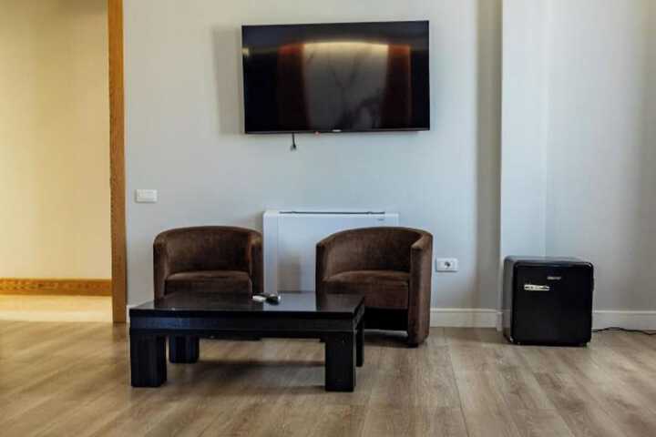 Room 42 of 132