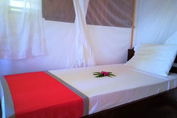 Room 6 of 42