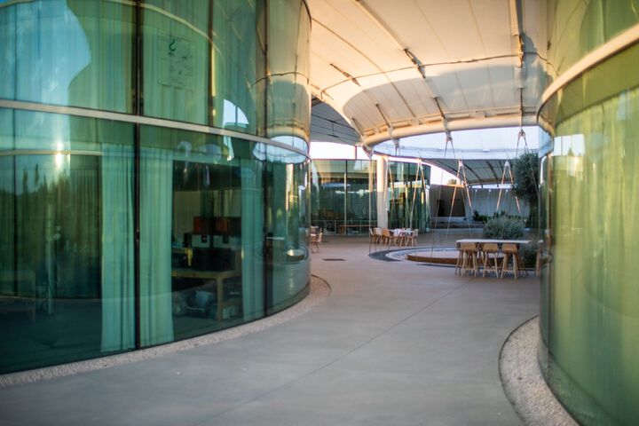 Business Center 3 of 15