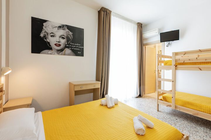 Room 19 of 119