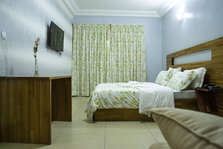 Room 5 of 20